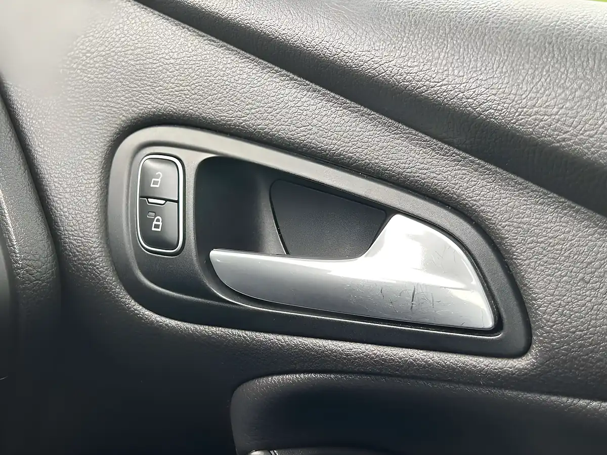 Used 2015 Ford Focus ST-2 Blue - Interior and Exterior details 11