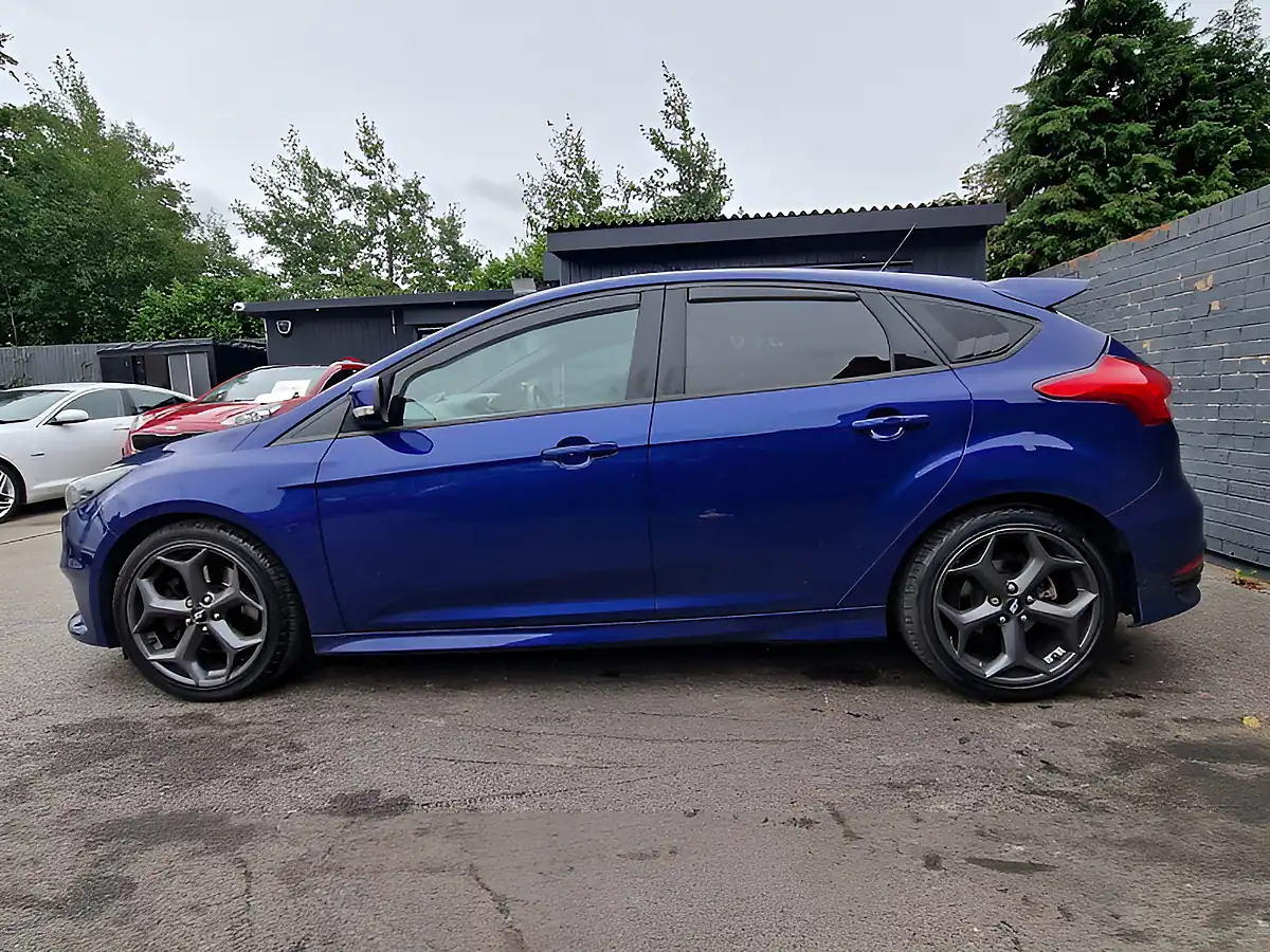 Used 2015 Ford Focus ST-2 Blue - Interior and Exterior details 6