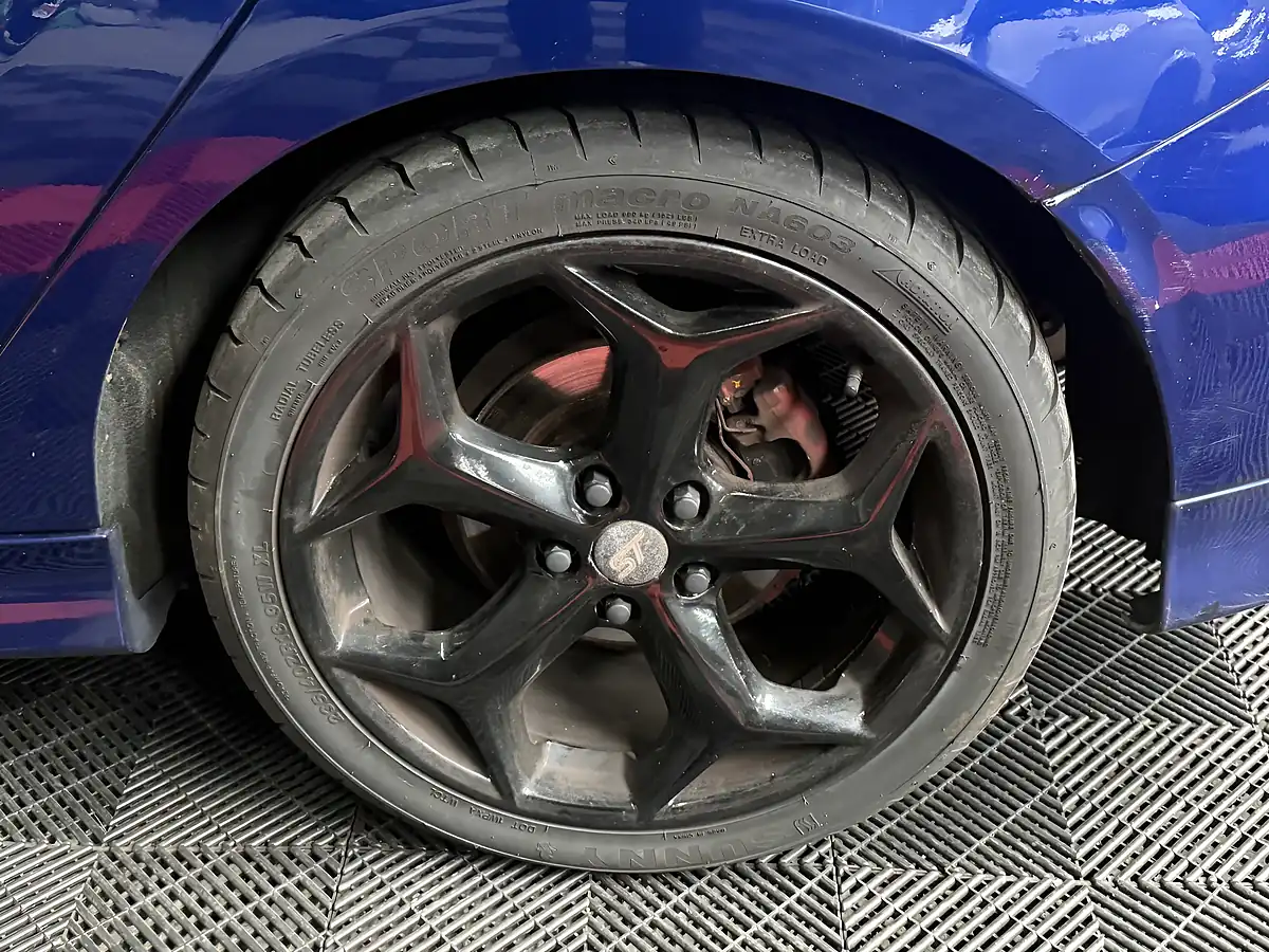 Used 2015 Ford Focus ST-2 Blue - Interior and Exterior details 12