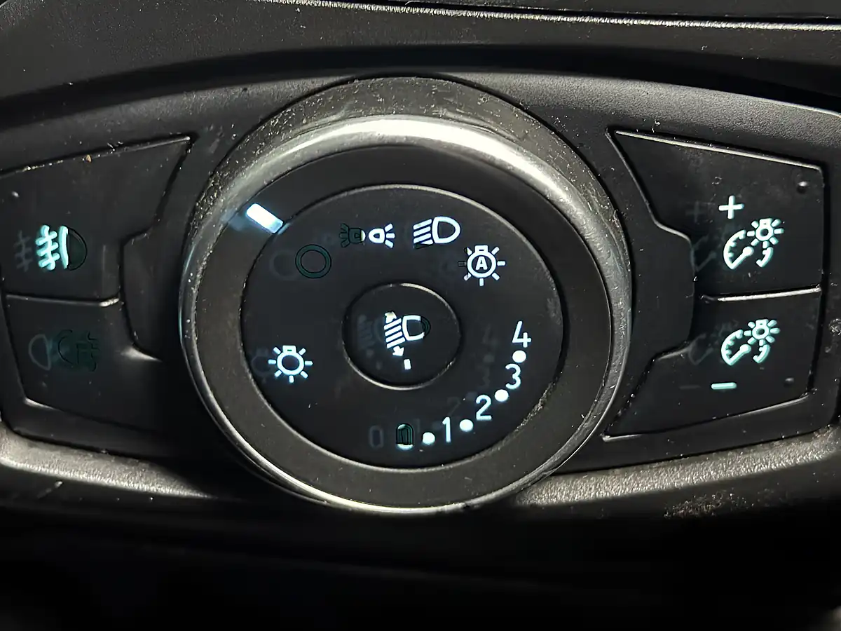 Used 2015 Ford Focus ST-2 Blue - Interior and Exterior details 16