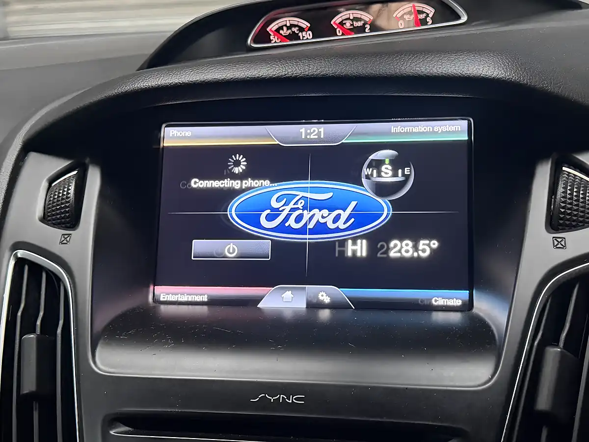 Used 2015 Ford Focus ST-2 Blue - Interior and Exterior details 18
