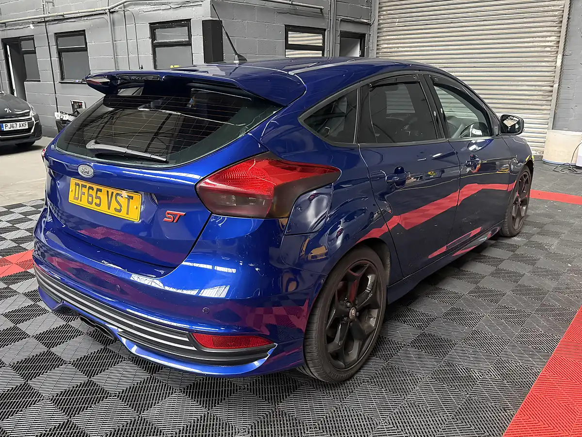 Used 2015 Ford Focus ST-2 Blue - Interior and Exterior details 8