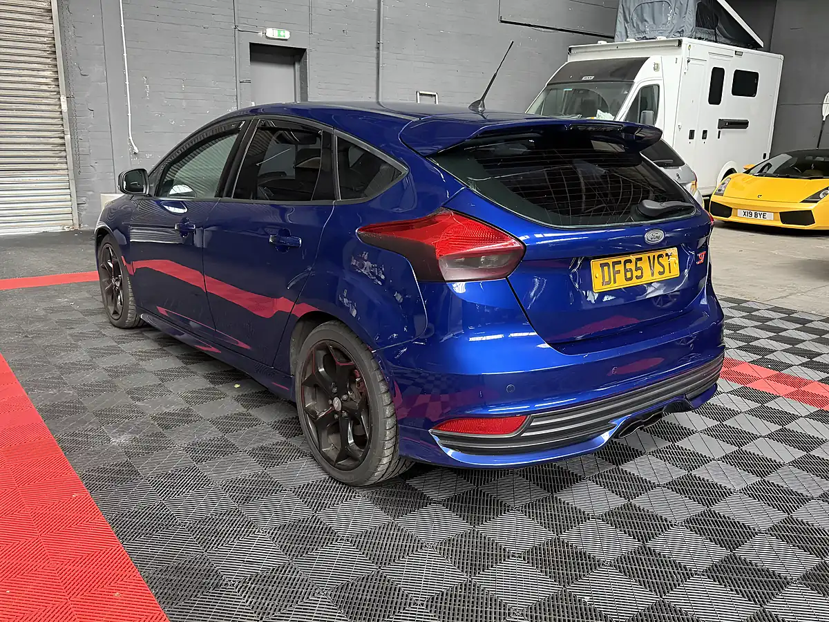 Used 2015 Ford Focus ST-2 Blue - Interior and Exterior details 9
