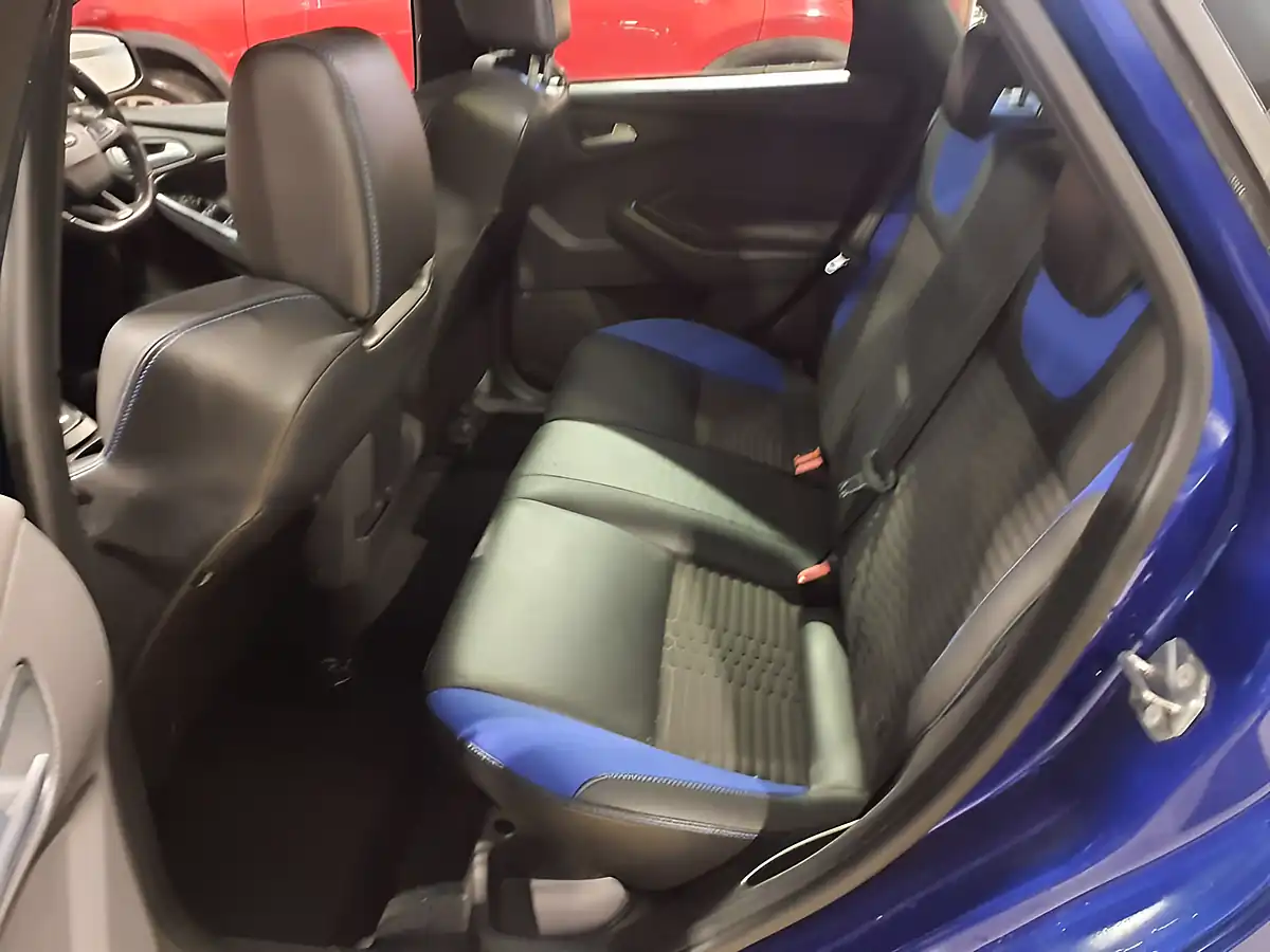 Used 2015 Ford Focus ST-2 Blue - Interior and Exterior details 14