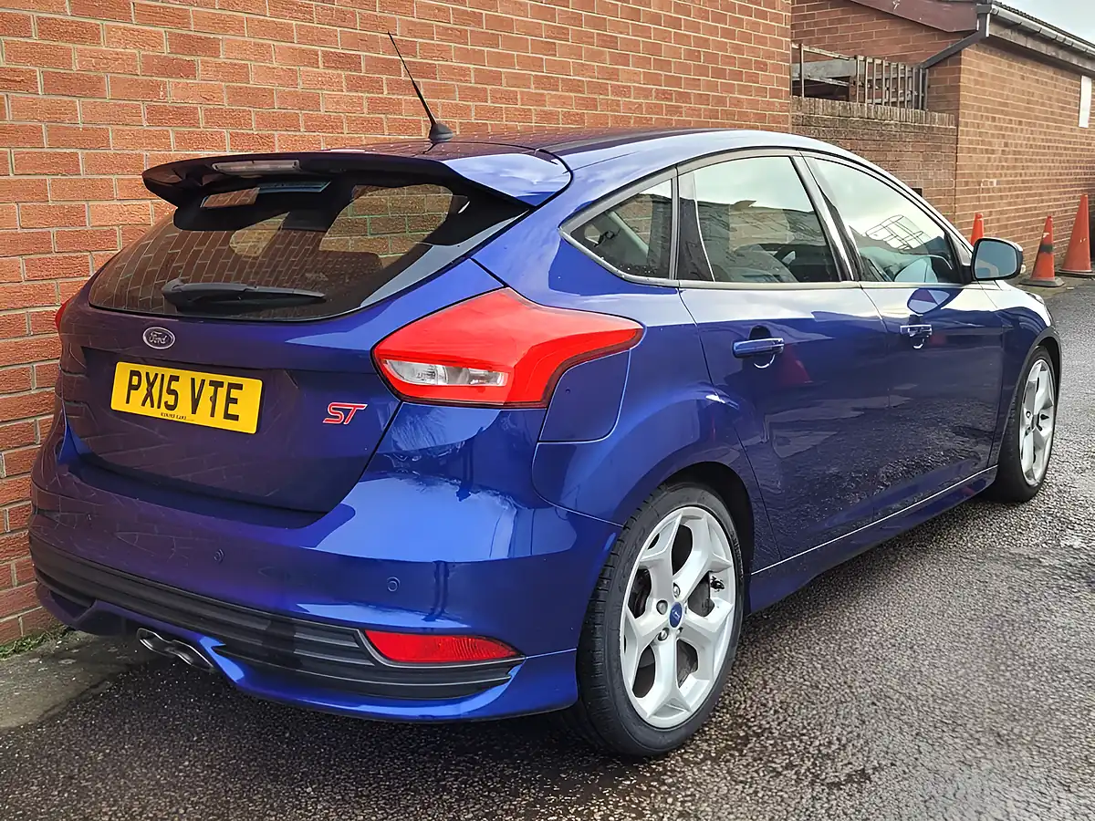 Used 2015 Ford Focus ST-2 Blue - Interior and Exterior details 6