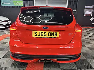 Used 2015 Ford Focus ST-2 Red - Interior and Exterior details 10