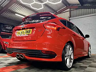Used 2015 Ford Focus ST-2 Red - Interior and Exterior details 14