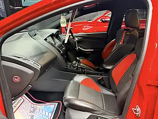 Used 2015 Ford Focus ST-2 Red - Interior and Exterior details 16