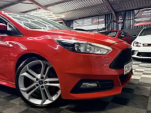 Used 2015 Ford Focus ST-2 Red - Interior and Exterior details 2