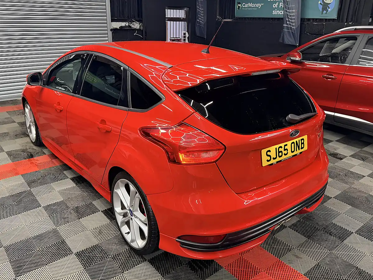 Used 2015 Ford Focus ST-2 Red - Interior and Exterior details 8