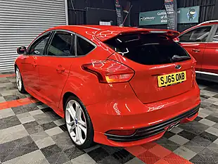 Used 2015 Ford Focus ST-2 Red - Interior and Exterior details 9