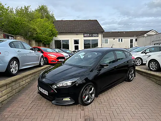 2015 Ford Focus ST-2 2.0T EcoBoost