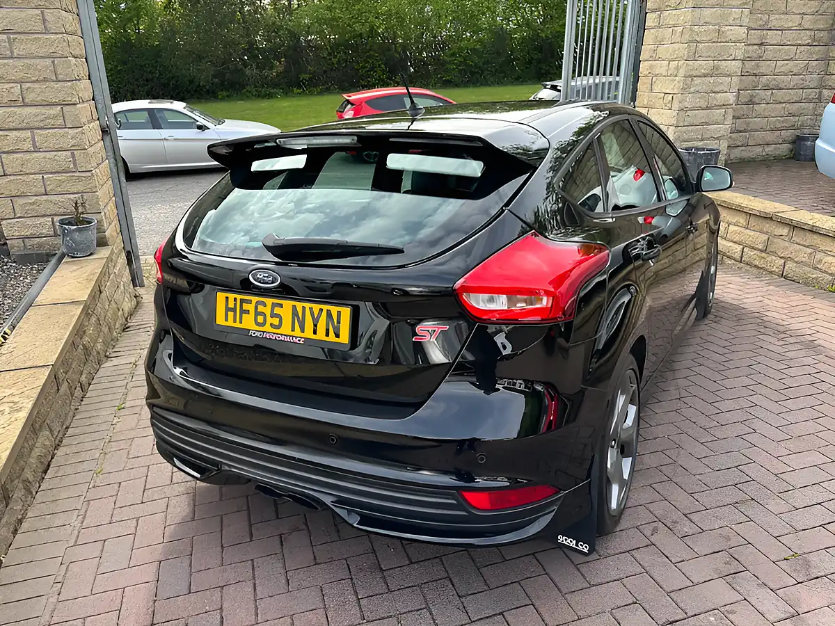 Used 2015 Ford Focus ST-2 Shadow Black - Interior and Exterior details 12