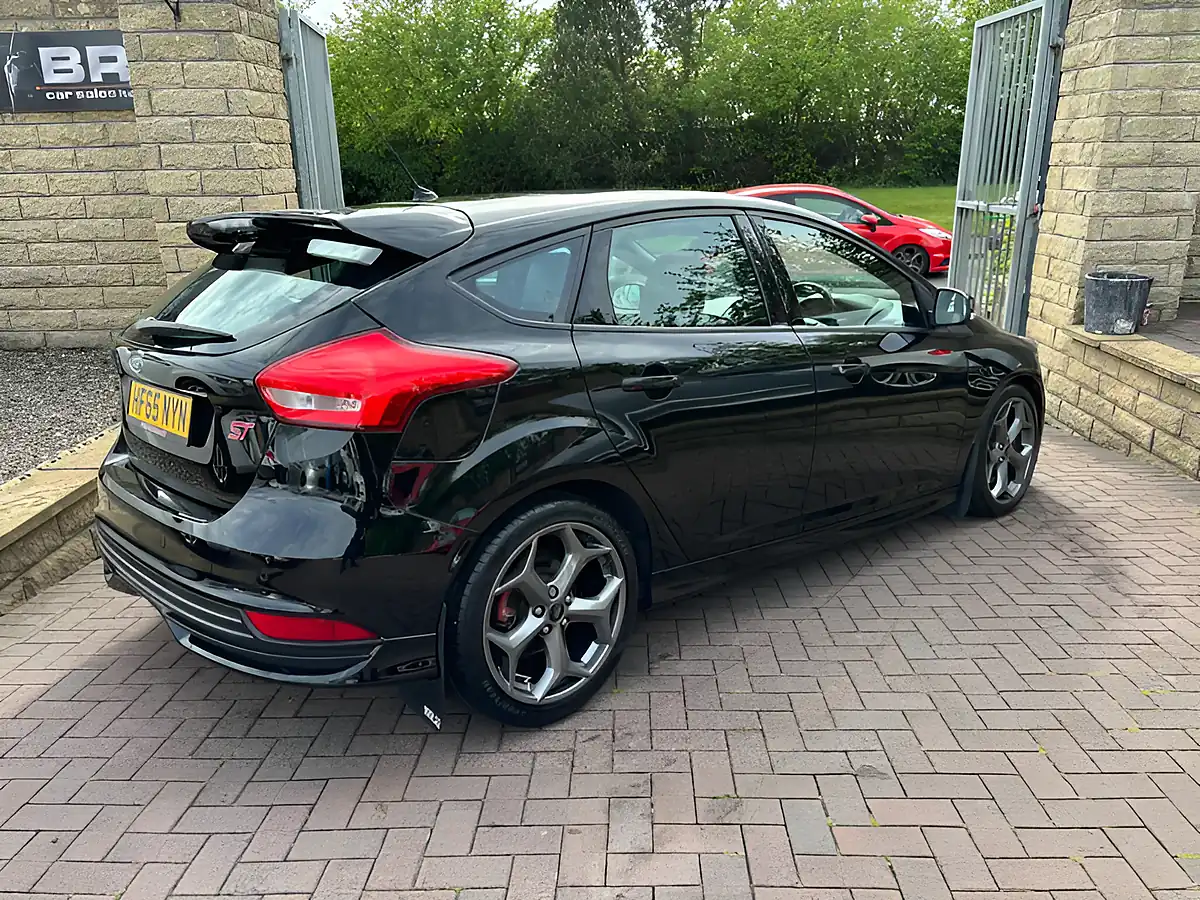 Used 2015 Ford Focus ST-2 Shadow Black - Interior and Exterior details 13
