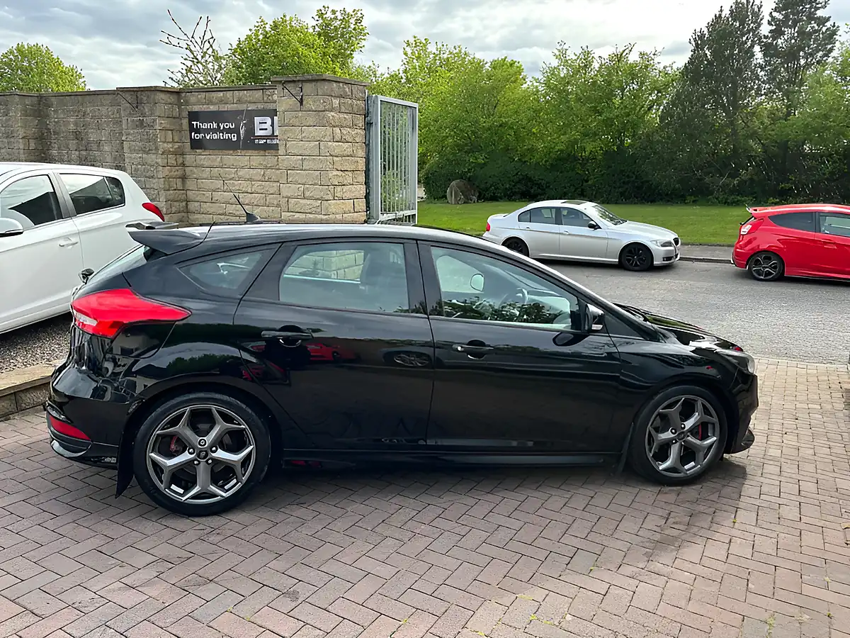 Used 2015 Ford Focus ST-2 Shadow Black - Interior and Exterior details 14