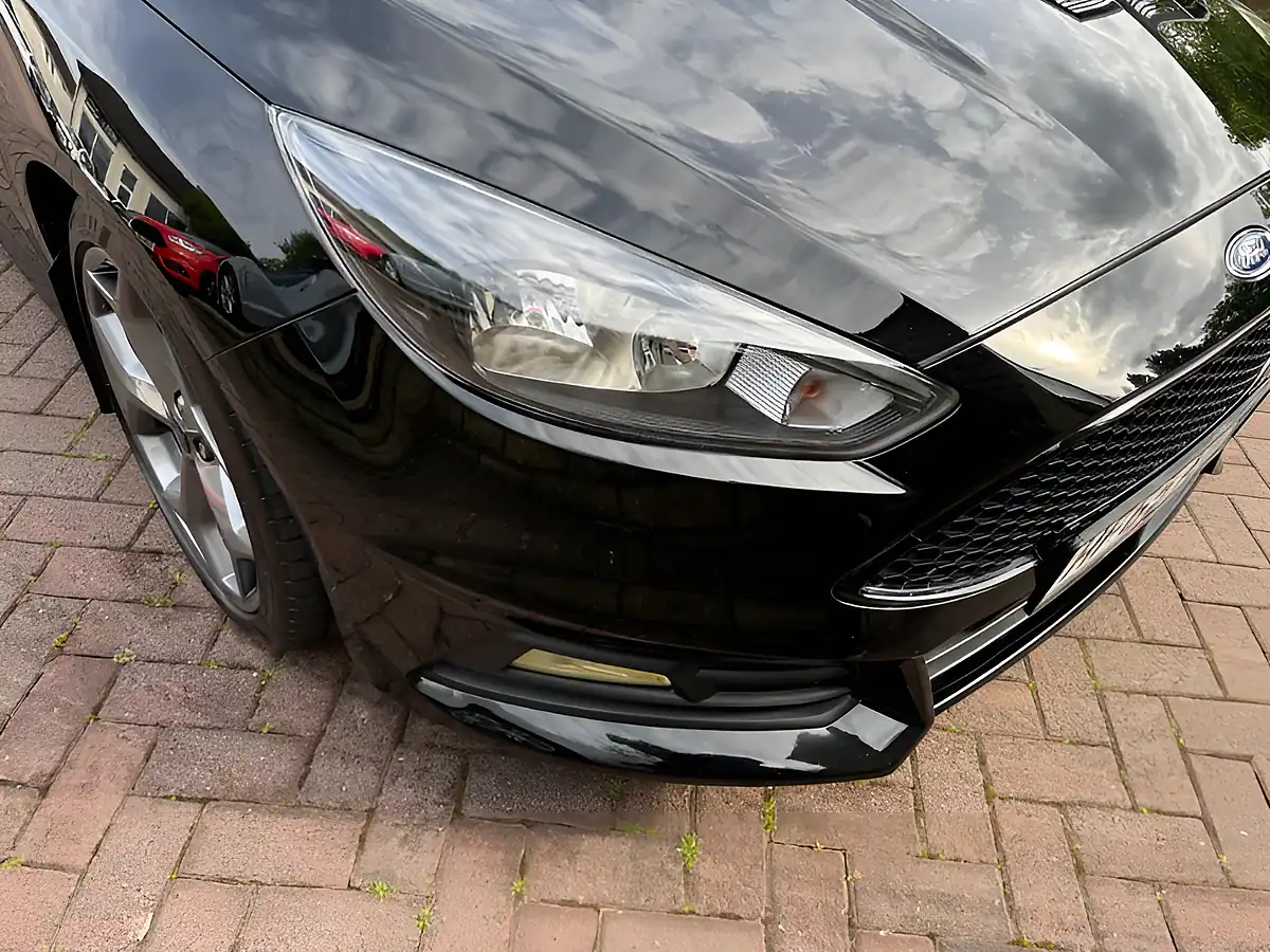 Used 2015 Ford Focus ST-2 Shadow Black - Interior and Exterior details 19