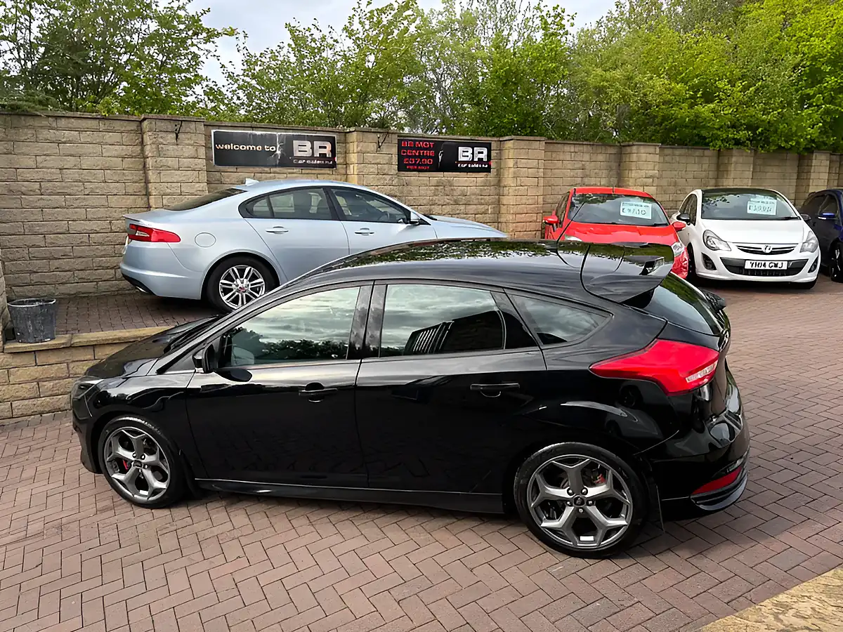 Used 2015 Ford Focus ST-2 Shadow Black - Interior and Exterior details 8