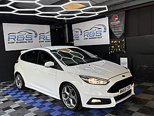 Used 2015 Ford Focus ST-2 White - Interior and Exterior details 3