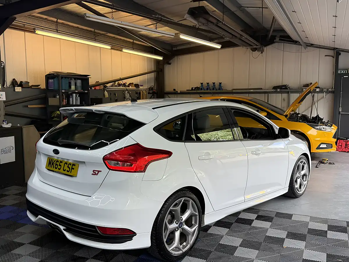 Used 2015 Ford Focus ST-2 White - Interior and Exterior details 5