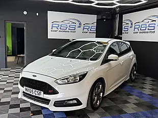 Used 2015 Ford Focus ST-2 White - Interior and Exterior details 9