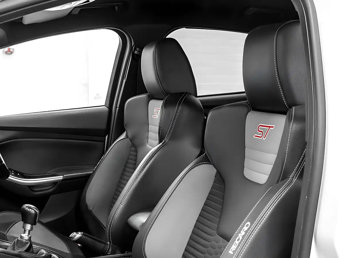 Used 2015 Ford Focus ST-2 White - Interior and Exterior details 13
