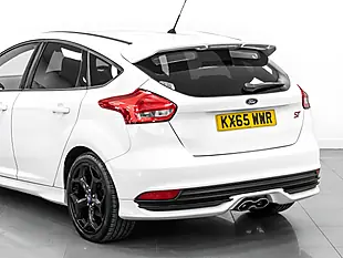 Used 2015 Ford Focus ST-2 White - Interior and Exterior details 7