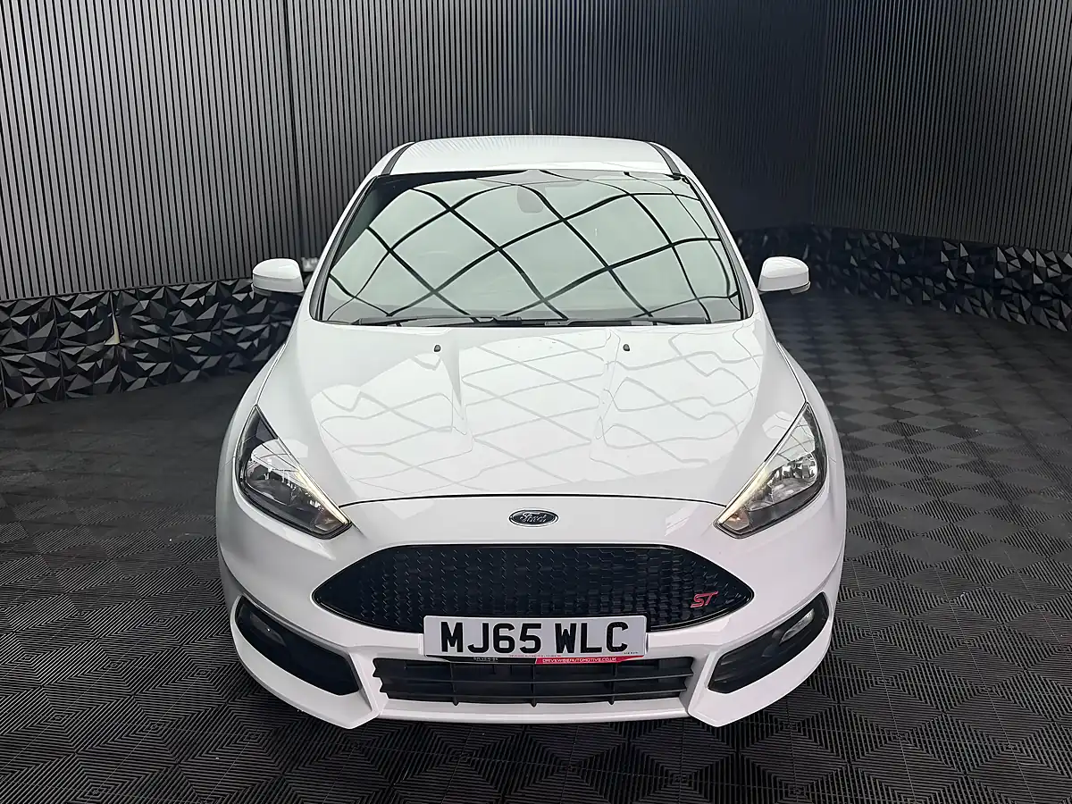 Used 2015 Ford Focus ST-2 White - Interior and Exterior details 2