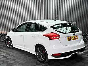 Used 2015 Ford Focus ST-2 White - Interior and Exterior details 4