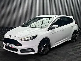 Used 2015 Ford Focus ST-2 White - Interior and Exterior details 9