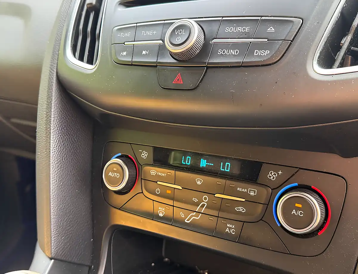 Used 2015 Ford Focus ST-2 Yellow - Interior and Exterior details 16