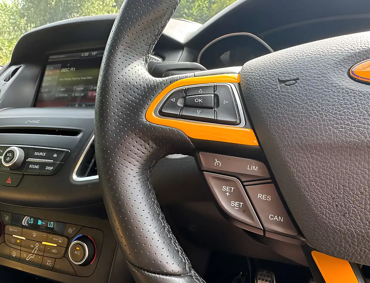 Used 2015 Ford Focus ST-2 Yellow - Interior and Exterior details 18