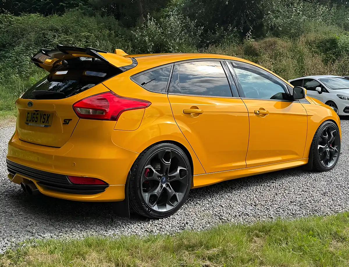 Used 2015 Ford Focus ST-2 Yellow - Interior and Exterior details 3