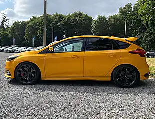 Used 2015 Ford Focus ST-2 Yellow - Interior and Exterior details 6