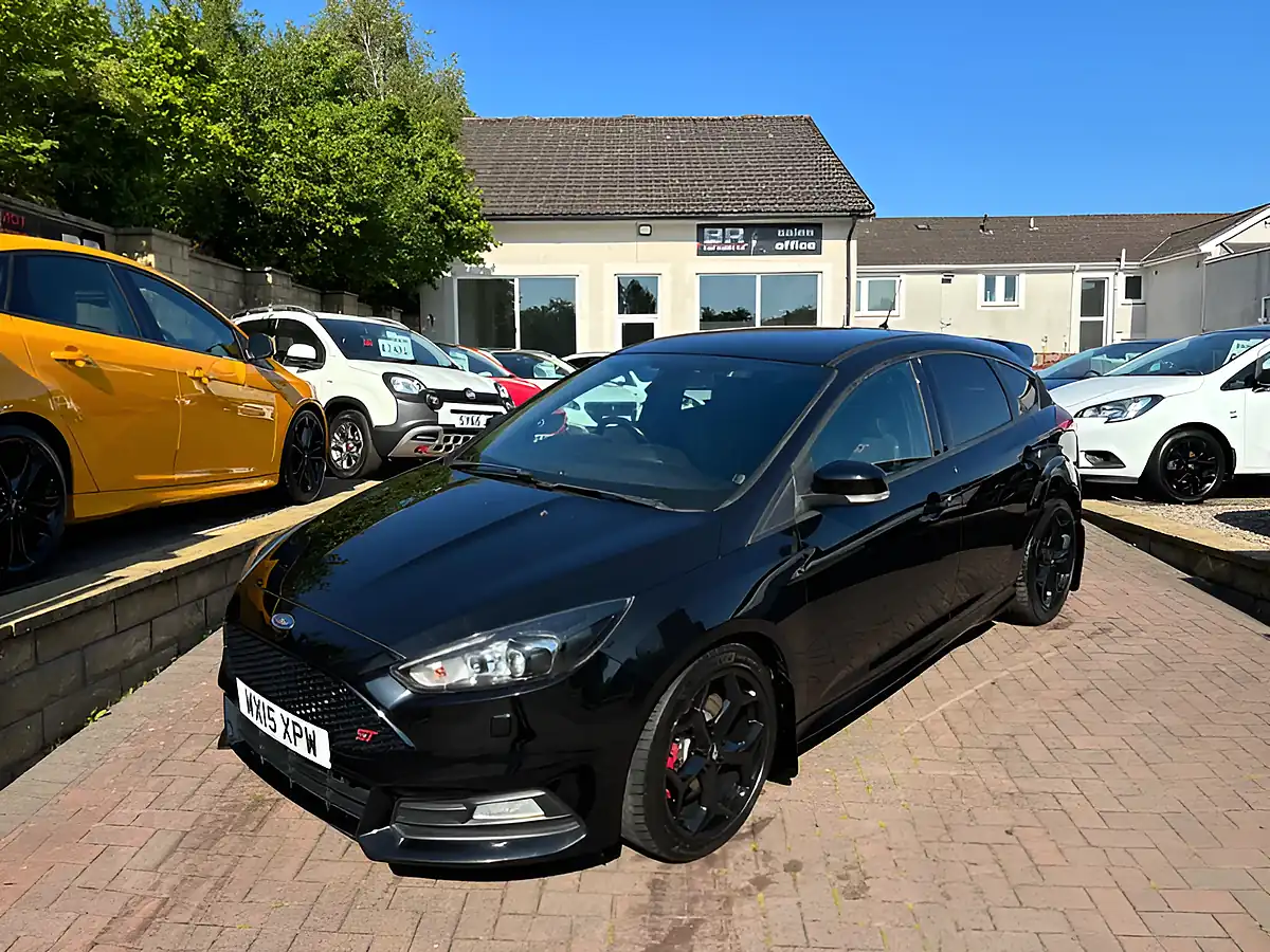 Used 2015 Ford Focus ST-3 Black - Front View