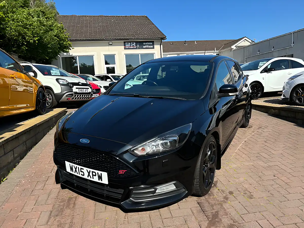 Used 2015 Ford Focus ST-3 Black - Interior and Exterior details 4
