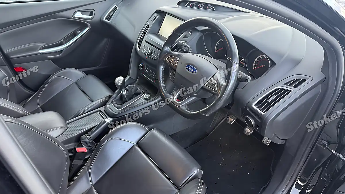 Used 2015 Ford Focus ST-3 Black - Interior and Exterior details 16