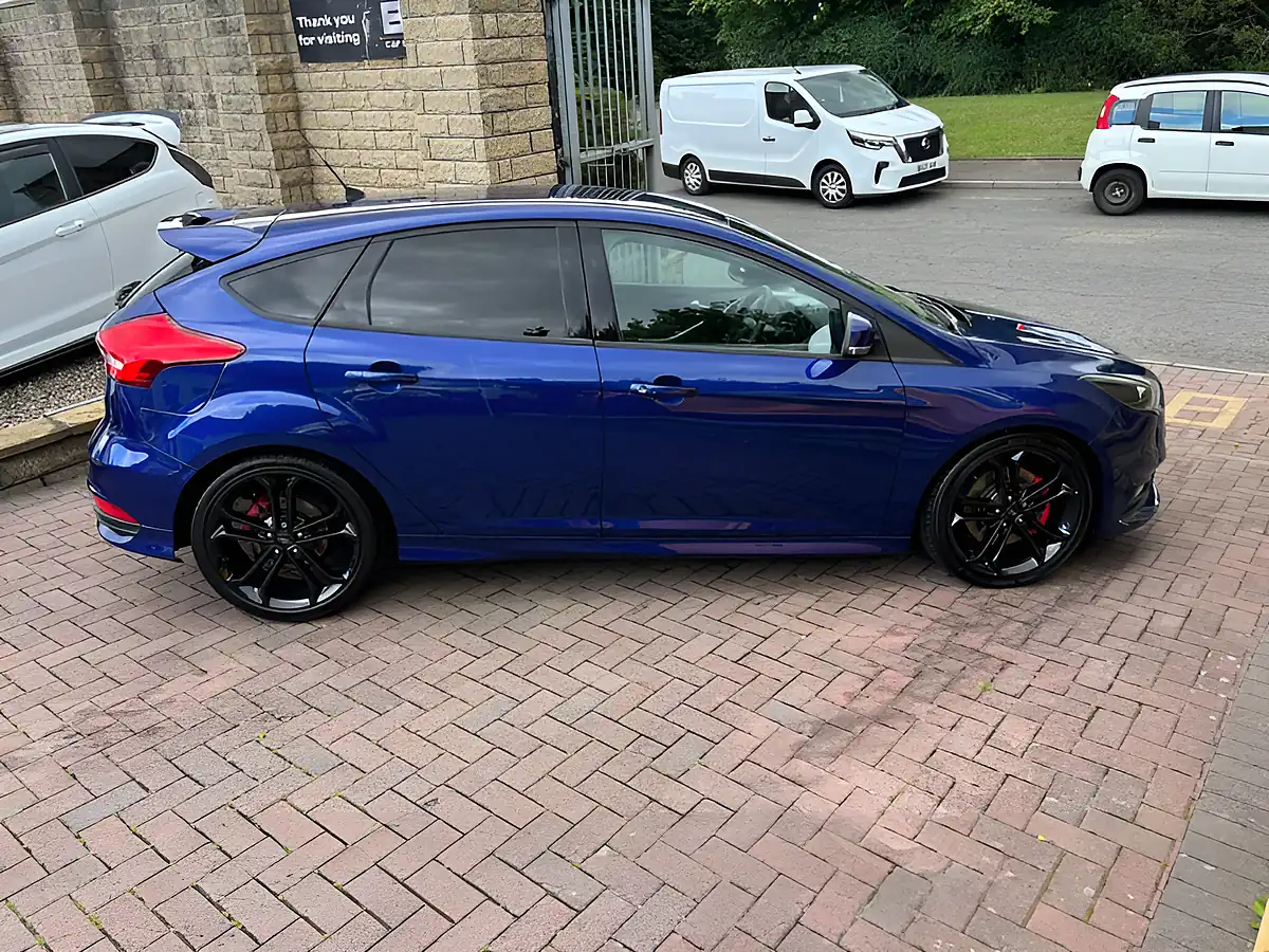 Used 2015 Ford Focus ST-3 Blue - Interior and Exterior details 10