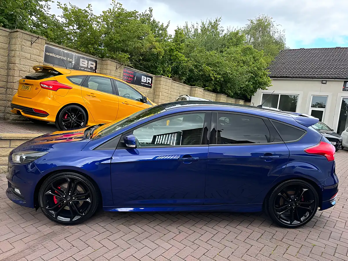 Used 2015 Ford Focus ST-3 Blue - Interior and Exterior details 7