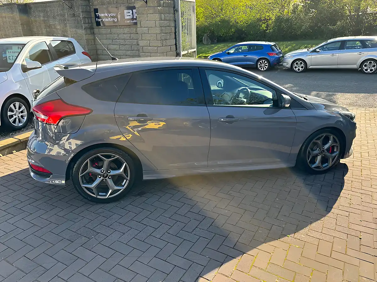 Used 2015 Ford Focus ST-3 Grey - Interior and Exterior details 13