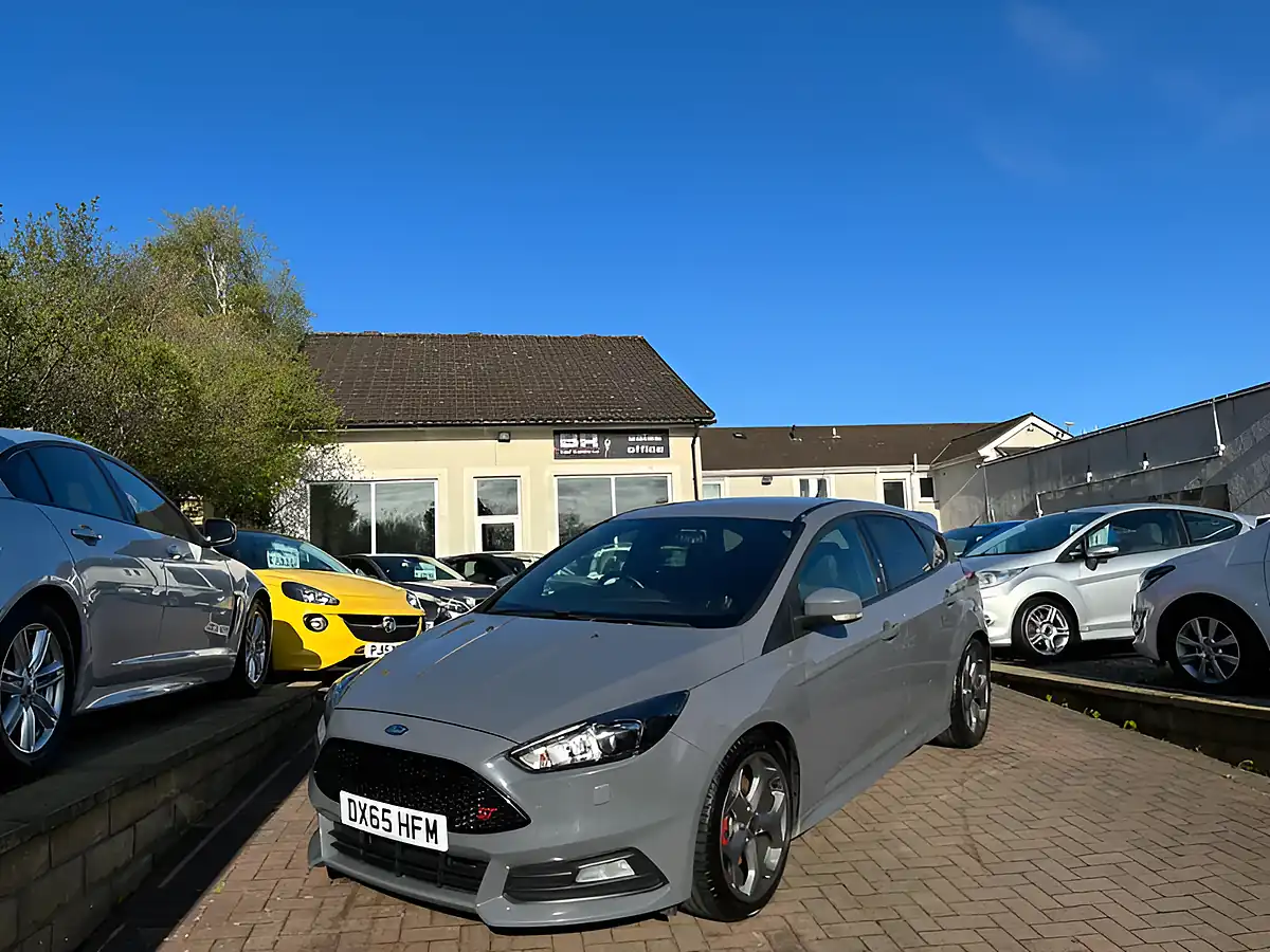 Used 2015 Ford Focus ST-3 Grey - Interior and Exterior details 5