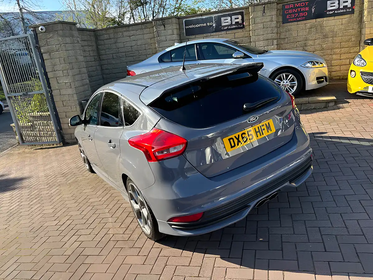 Used 2015 Ford Focus ST-3 Grey - Interior and Exterior details 9
