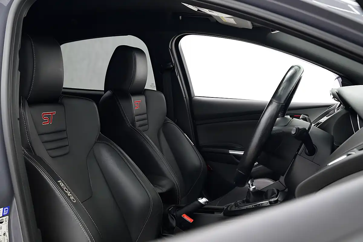 Used 2015 Ford Focus ST-3 Grey - Interior and Exterior details 13