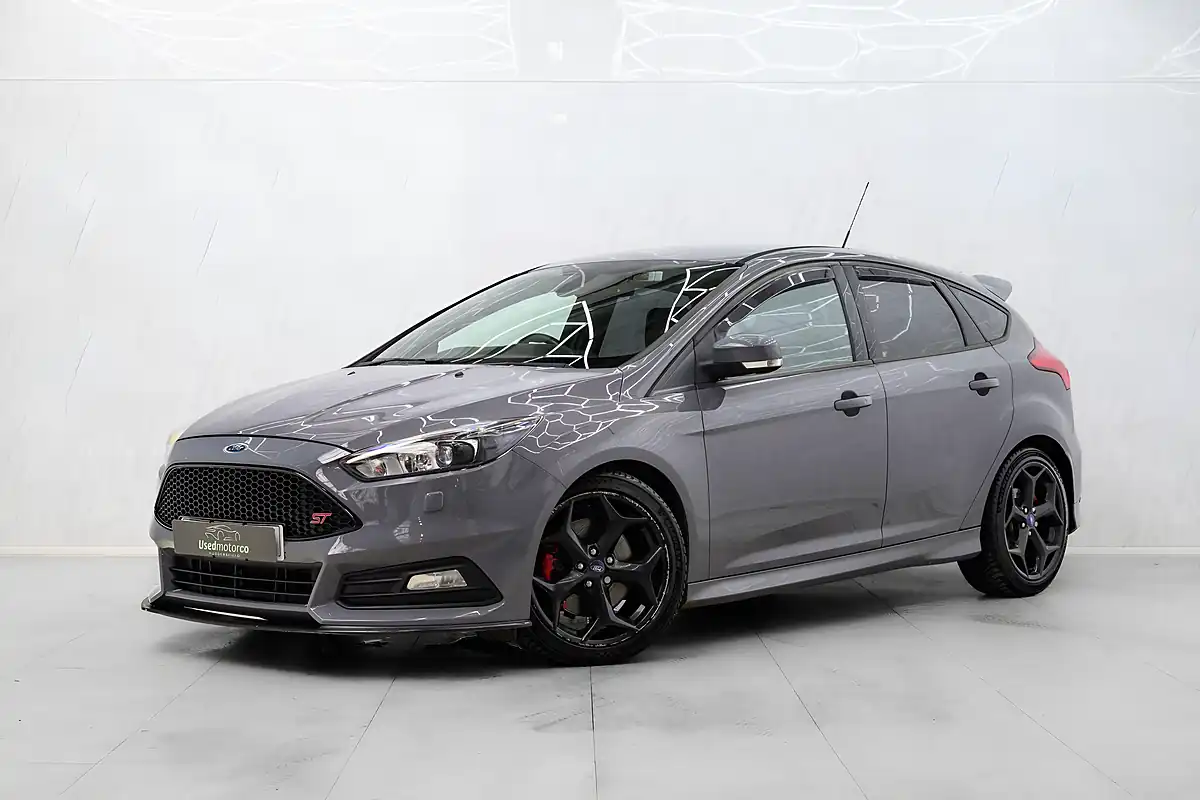 Used 2015 Ford Focus ST-3 Grey - Interior and Exterior details 4