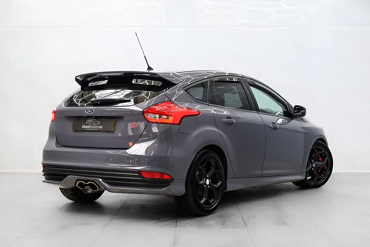Used 2015 Ford Focus ST-3 Grey - Interior and Exterior details 6