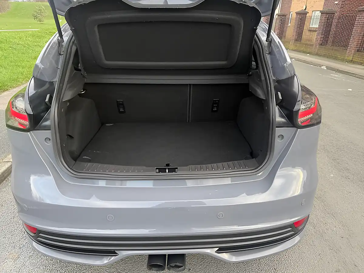 Used 2015 Ford Focus ST-3 Grey - Interior and Exterior details 11