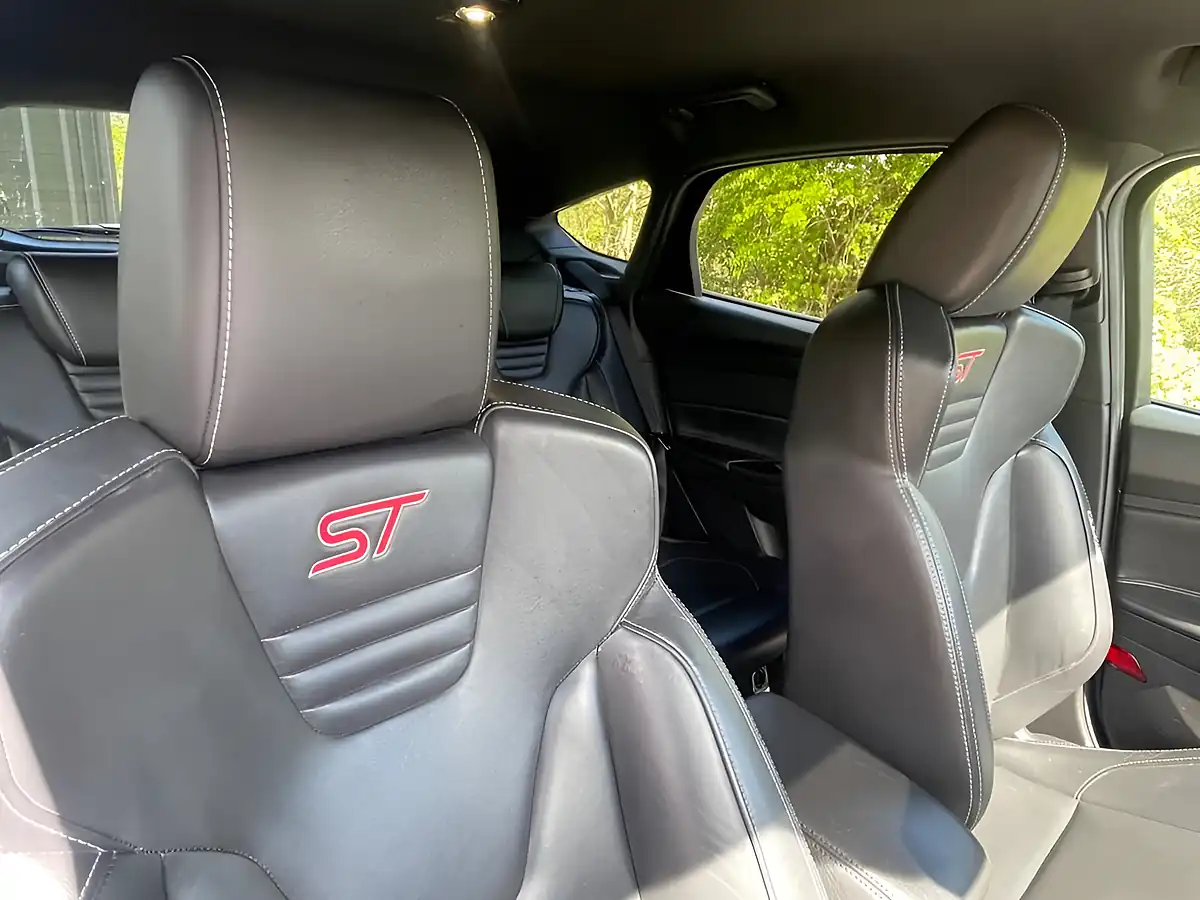 Used 2015 Ford Focus ST-3 Grey - Interior and Exterior details 4