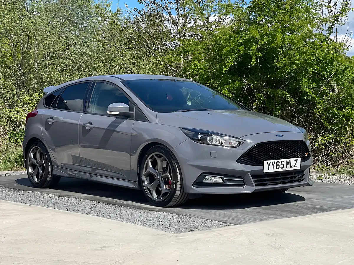 Used 2015 Ford Focus ST-3 Grey - Interior and Exterior details 5