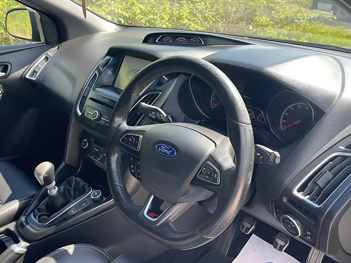 Used 2015 Ford Focus ST-3 Grey - Interior and Exterior details 6