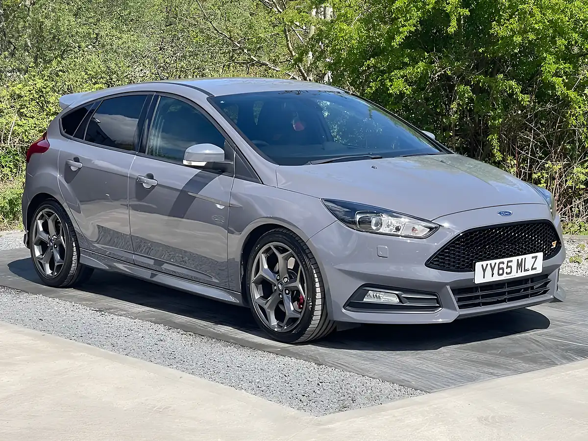 Used 2015 Ford Focus ST-3 Grey - Interior and Exterior details 7