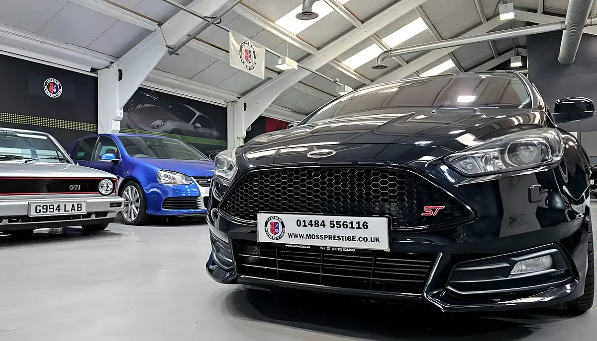 Used 2015 Ford Focus ST-3 Panther Black - Interior and Exterior details 11
